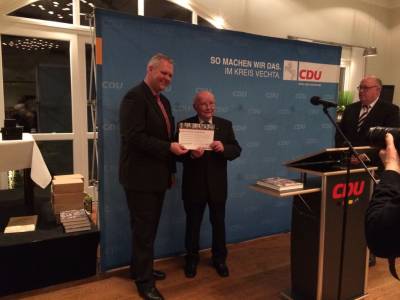 Bj�rn Th�mler (Wissenschaftsminister NDS) und Jubilar Bernd Muhle 